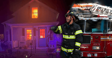 Сусіди викликали пожежників: вогонь, що вирує в будинку, виявився прикрасою на Гелловін (відео)