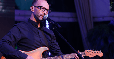 Міша Крупін дав офіційний коментар після "пʼяного" виступу в Одесі (фото)