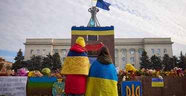 "Пам'ятаємо про всіх": Зеленський опублікував зворушливі кадри у річницю визволення Херсона