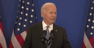 "У центрі Києва був я, а не він": Байден висміяв Путіна у завершальній промові (відео)