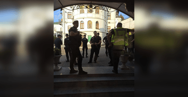 Києво-Печерську лавру оточили поліцейські: що відбувається (фото, відео)