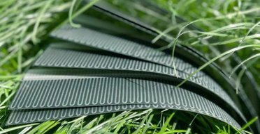 Китайские ученые побили рекорд: создана самая гибкая в мире солнечная панель