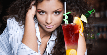 5 напоїв, які додадуть вам зморшок: на що варто звернути увагу