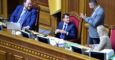 На выход. Зачем команде Зеленского нужна отставка Разумкова