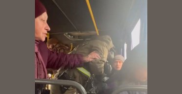 Рейды ТЦК в маршрутках: в Одессе мужчин силой вытаскивали из автобусов, — соцсети (видео)