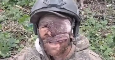 РФ бросает в "мясные штурмы" бойцов с инвалидностью и на костылях, — The Telegraph (видео)