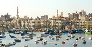 Родина Клеопатры уходит под воду: в Египте разрушается известный город