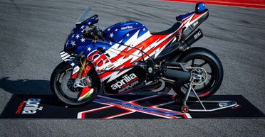 240 сил і море карбону: італійці створили особливий байк за ціною Mercedes S-Class (фото)