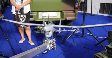 У Сербії створили новий мініБпЛА, озброєний 40-мм гранатами: як він допоможе військовим