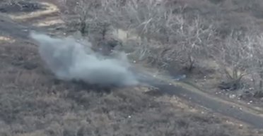 РУБпАК "Ахіллес" знищила техніку ЗС РФ під Бахмутом: яких втрат зазнав ворог (відео)