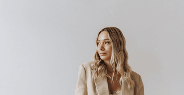 Зіпсували "гарне підборіддя": дружина Павліка пожалілася на невдалу операцію (фото)