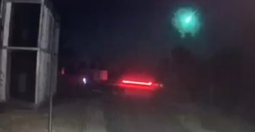 Спалах без вибуху: у багатьох областях України люди побачили "метеор" (відео)