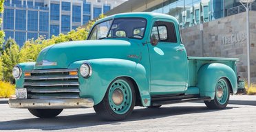 Старий 70-річний пікап Chevrolet пішов з молотка за ціною нового Bentley Bentayga (фото)