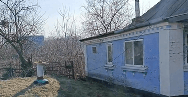 Переселенцы купили дом в селе под Киевом: что они там сделали (фото)