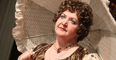 Заслуженій артистці України необхідна термінова операція: що сталося (фото)