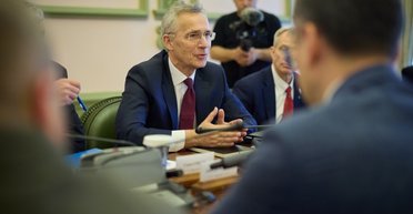 Украина может стать членом НАТО даже с оккупированными территориями: Столтенберг назвал условие