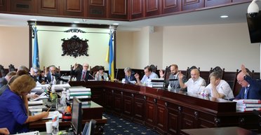 Давай по новой, все нелегитимно. Почему Украине может понадобиться заново создавать Антикоррупционный суд