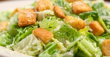 Что приготовить из пекинской капусты: рецепт салата "Цезарь"