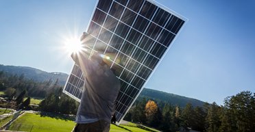 Сонячні панелі з Китаю не варто купувати: експерти назвали вагомі причини