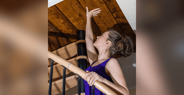 Неожиданная находка на чердаке превратила переезд пары в настоящий детектив (фото)