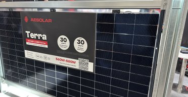 Больше электроэнергии для дома: новая солнечная панель собирает свет с двух сторон