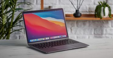 "Тепер мені кінець": на чоловіка чекав сюрприз всередині ноутбука (фото)