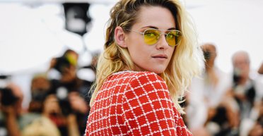 Крістен Стюарт у стильному образі сходила на вечірку зі своєю нареченою (фото)