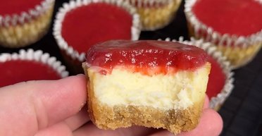 Мафіни-чизкейки: рецепт компактного та смачного десерту