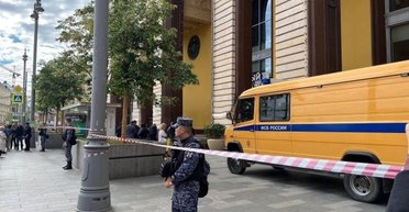Взрыв в центре Москвы: СМИ называют инцидент "хлопком", среди раненых сотрудник ФСБ (фото)