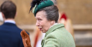 74-летняя принцесса Анна на благотворительный ужин надела платье 30-летней давности (фото)