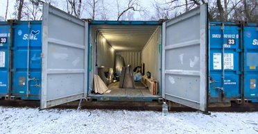 Чоловік придбав склад за 500 доларів: всередині його чекав величезний сюрприз (фото)