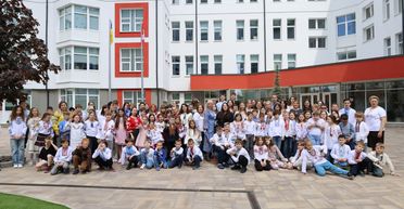 Школа, яка дає надію. "Жодного дня ми не спинили навчання через війну", - директорка ліцею Educator Владислава Бандурко