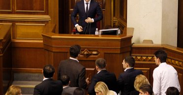 Вся власть Зеленскому. Президент укрепляет влияние: кто и насколько ему подчиняется