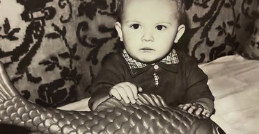 Верхи на коні: Андрій Данилко показав свої дитячі фото