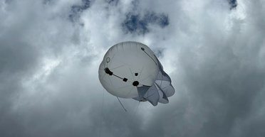 Лучше дронов: ВСУ получат мощные аэростаты для РЭБ и ударов по оккупантам (видео)