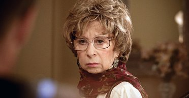 Выйти из эпизода. Лия Ахеджакова о том, что никогда никому не надо давать советов