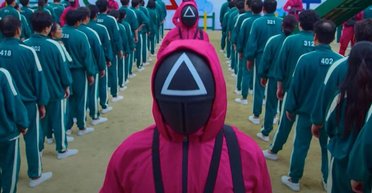 Человек человеку волк, товарищ или кальмар? Почему "Игра в кальмара" — не антиутопия, а сатира