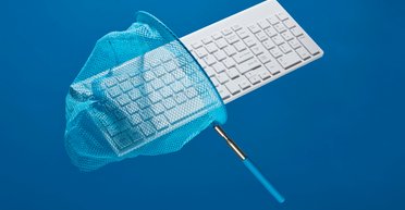 ШІ навчився "зчитувати" будь-які паролі за звуками клавіатури: як захиститися від злому