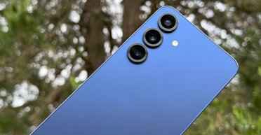 Samsung ухудшила камеру своего флагманского смартфона: о какой модели идет речь