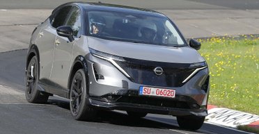 Новый спортивный электрокроссовер Nissan заметили во время испытаний (фото)
