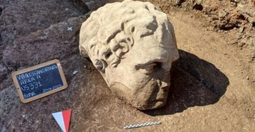 Колоссальная находка: под форумом Траяна в Риме нашли спрятанный клад (фото)