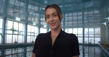 В медицинском учреждении использовали женщину с сайта 18+ для реабилитации бойцов ВСУ (видео)