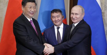 Китай бере Росію: як КНР стала союзником РФ у війні проти України