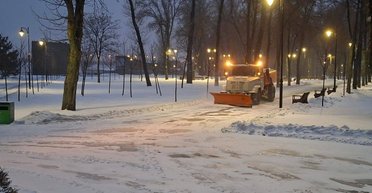 В Україні вирує негода: у школах продовжують канікули або переходять на дистанційне навчання