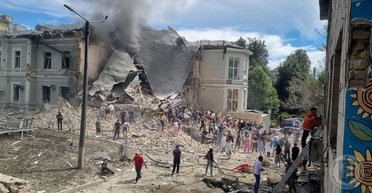 "Попали в сердце Охматдета": врач рассказал о коллеге, который закрыл собой ребенка, — СМИ