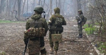 Купянск любой ценой: зачем солдаты РФ переодеваются в гражданское и придумывают свои "победы"