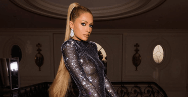 43-річна Періс Гілтон зʼявилася на "Греммі-2025" в напівпрозорій сукні (фото)