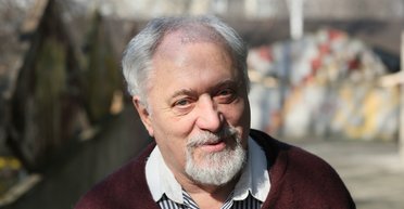 Тысячи людей протестуют, потом идут на выборы и голосуют за очередное дерьмо, – Семен Глузман