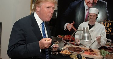 Тако и лосось: бывший шеф-повар Белого дома рассказал о любимых блюдах Дональда Трампа (фото)