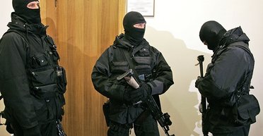 Недобрий ранок, або нові "маски-шоу". Як діяти, коли на підприємство завітали з обшуком